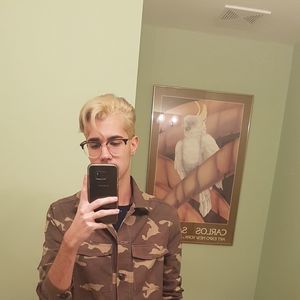 Meet your Posher, Alexander